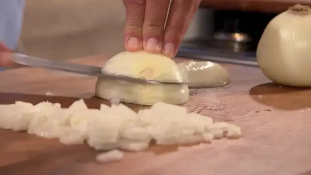 Video thumbnail for 
				 How to Dice an Onion