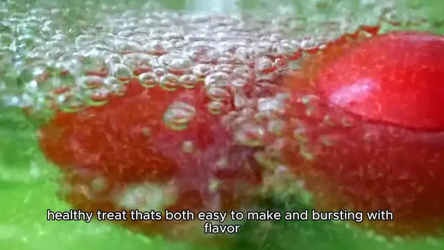 Video thumbnail for strawberry smoothie recipe