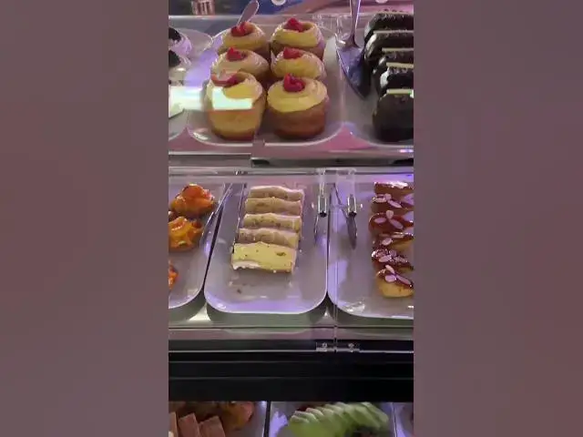 Video thumbnail for Afternoon tea on Regent Seven Seas Navigator! #shorts