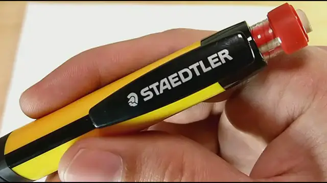 Video thumbnail for Staedtler Graphite 771 1.3mm Mechanical Pencil Review