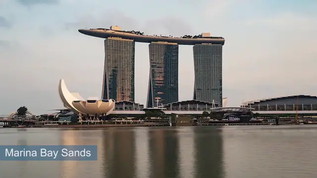 'Video thumbnail for 10 Best Things to Do in Singapore | Must-Visit Attractions'