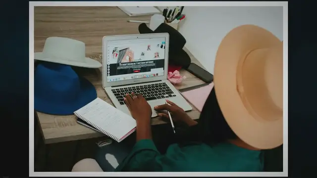 Video thumbnail for Fiverr vs Guru: Melhor opção para freelancers iniciantes