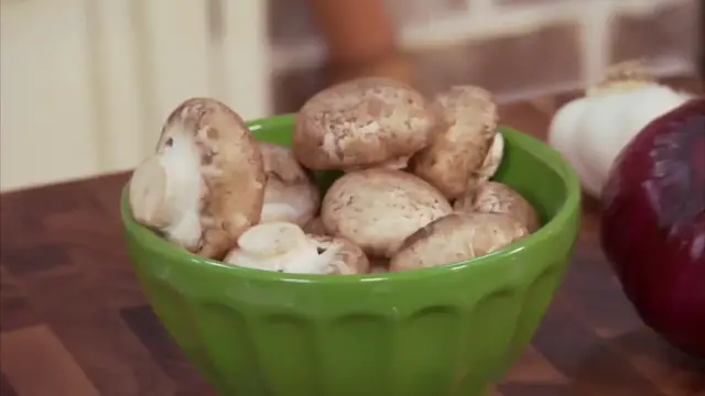 Video thumbnail for 
				 Grilled Vegetable Salad