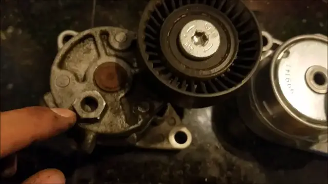 'Video thumbnail for BMW E36 Tensioner Assembly Replacement'