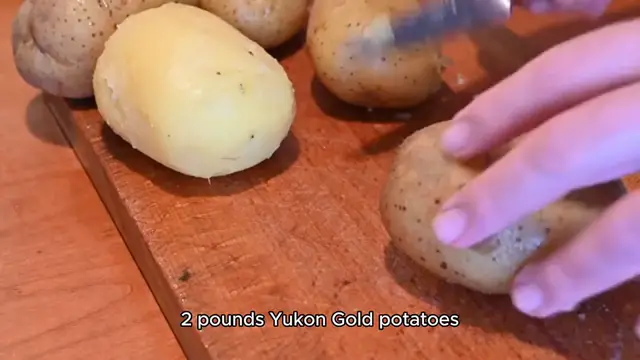 Video thumbnail for Garlic mashed potatoes recipe