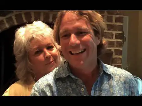 Video thumbnail for Paula Deen Cooks Honey-Glazed Pork Tenderloin