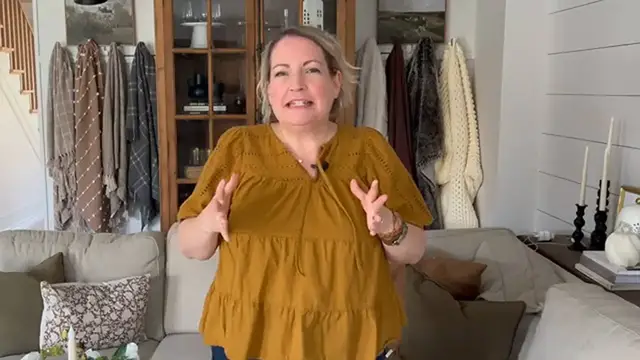 Video thumbnail for Why is Decluttering Your Home Important
