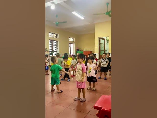 Video thumbnail for Lâm múa