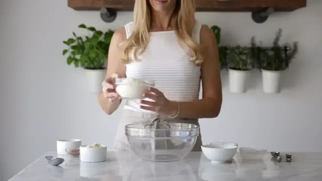 'Video thumbnail for PUMPKIN SPICE COCONUT MACAROONS _ gluten-free_ paleo_ vegan(720P_HD)'