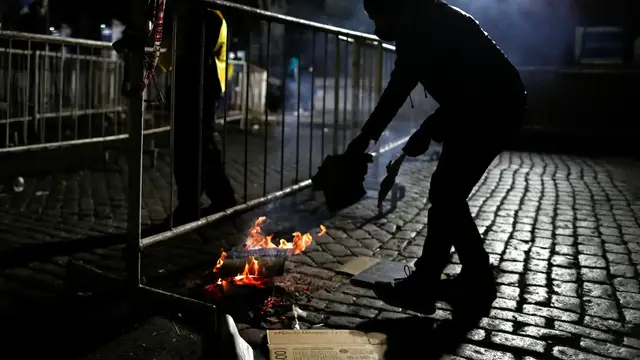 'Video thumbnail for Protest & worship in Argentina: Demonstrations overlap with Catholic feast day'