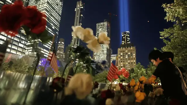 Video thumbnail for Families honour victims as the US marks 25 years since September 11