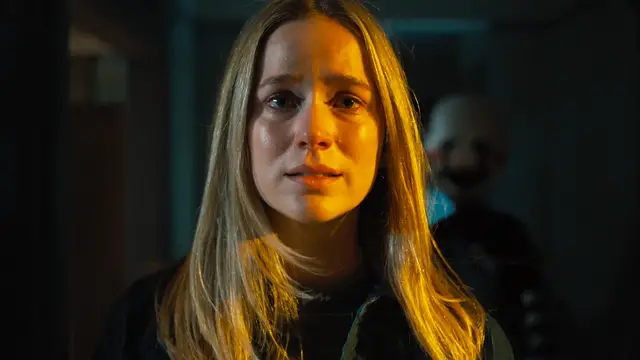 Video thumbnail for Five Nights at Freddy's 2 - Official 'A Look Inside' Featurette