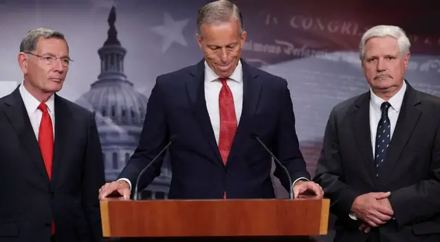 'Video thumbnail for US government shuts down after Senate fails to pass spending bill'