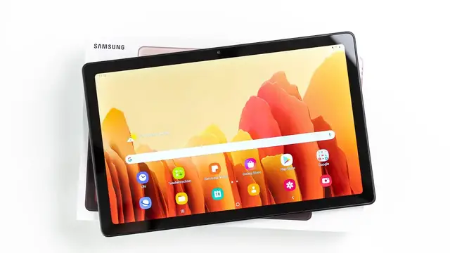 Video thumbnail for Samsung Galaxy Tab A7 Unboxing & Hands On