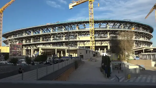 Video thumbnail for Barca fans 'back home' to Camp Nou for first game since refurbishment