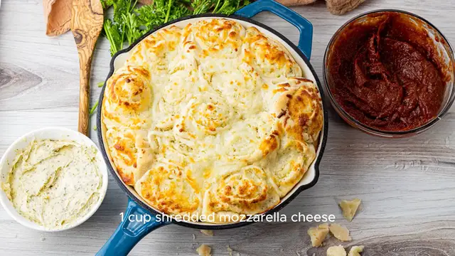 Video thumbnail for Garlic Cheese Rolls Recipe