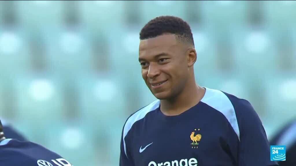 Video thumbnail for Injured Mbappe faces backlash over Sardinia trip before Clasico