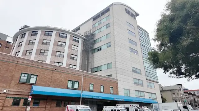 Video thumbnail for Borough Park residents raise concerns over planned Maimonides merger
