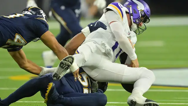 'Video thumbnail for Is Quarterback Play the Main Reason for Vikings' Struggles?'