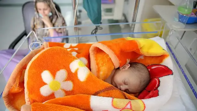 Video thumbnail for Fewer children, more seniors as fertility drops across Maghreb