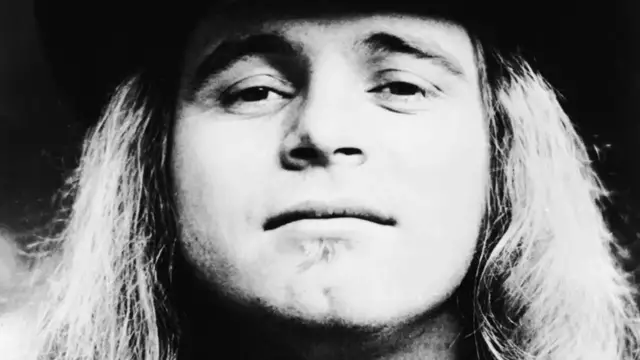 Video thumbnail for Disturbing Details About The Lynyrd Skynyrd Plane Crash