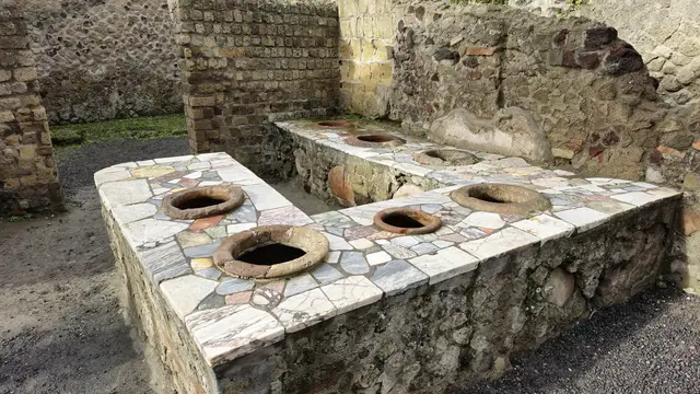 Video thumbnail for Roman Fast Food