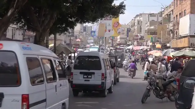 Video thumbnail for Yemen: Yemeni gov't claims control of Bab al-Mandab Strait, Houthi group says fighting continues.