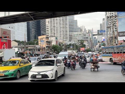 Video thumbnail for Downtown Bangkok Tour | Sukhumvit Road Soi 4 to Soi 57