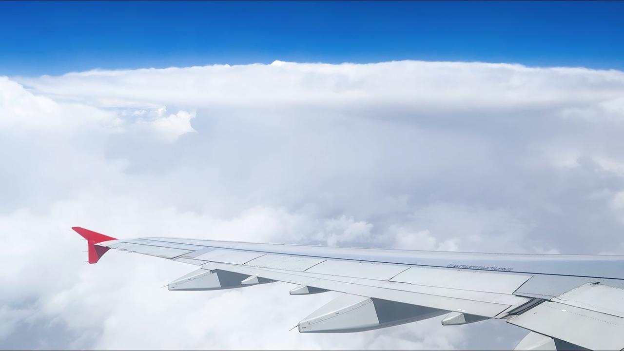 Video thumbnail for Türkiye: Cumulonimbus clouds formed over Türkiye's Van​​​​​​.