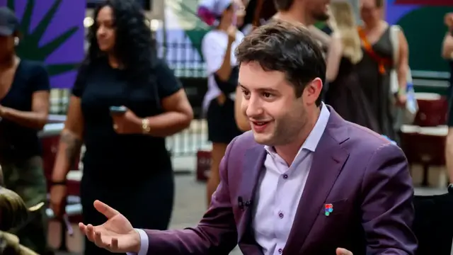 'Video thumbnail for Figma’s CEO went from college dropout to 33-year-old billionaire'