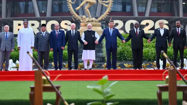 Video thumbnail for Day one of BRICS summit in New Delhi: members show support for Palestine