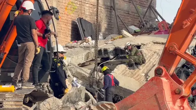 Video thumbnail for Colombia: Colombia quake death toll rises to 312.