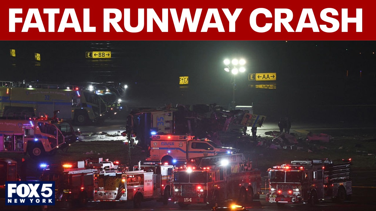 Video thumbnail for 2 dead, 40+ injured in Air Canada plane crash at LaGuardia