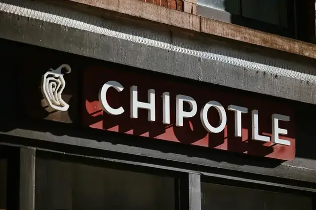 Video thumbnail for Starbucks Shuts Down Chipotle Takeover Rumors