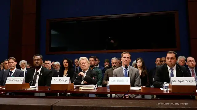 'Video thumbnail for Witnesses describe unexplained sightings as lawmakers probe UFOs'