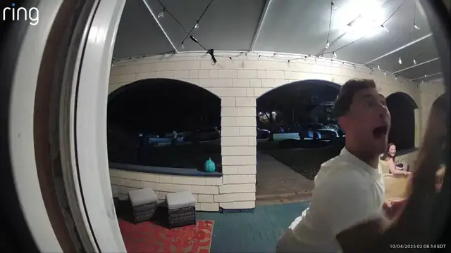Video thumbnail for Caught on Camera: Ding Dong Ditch Prank in Columbia!