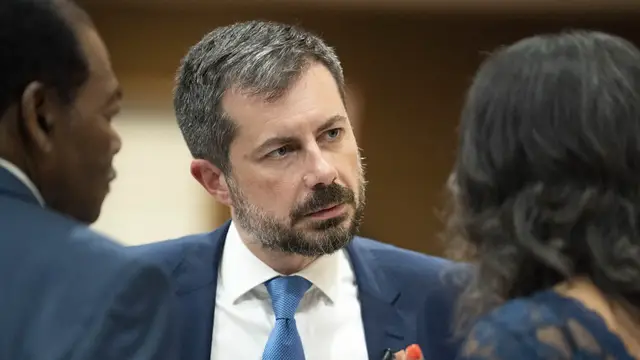 Video thumbnail for Buttigieg returns to South Carolina as Democrats begin positioning for 2028