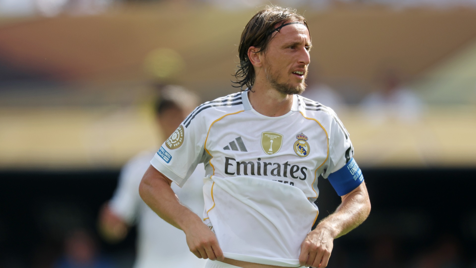 Video thumbnail for Luka Modric: Standard of the Professional Football World