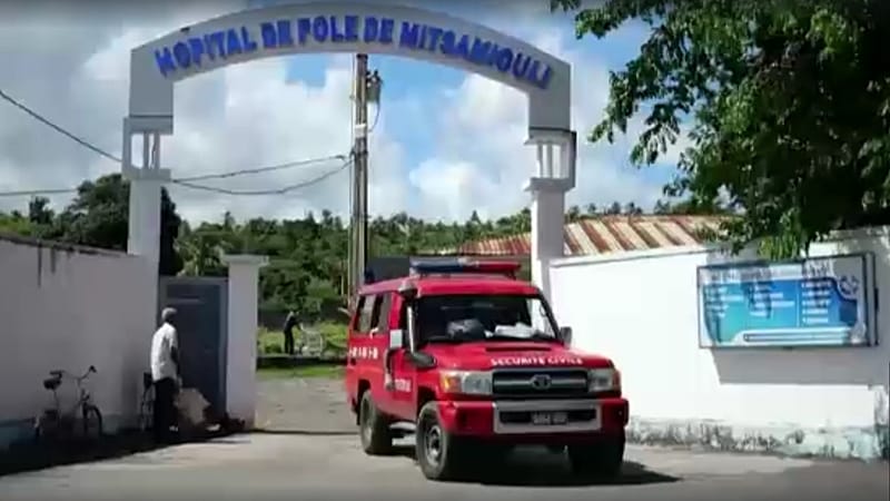 Video thumbnail for At least 18 African migrants drown off coast of Comoros