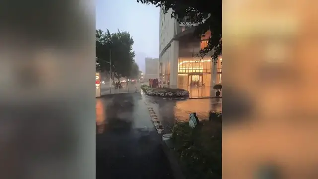 Video thumbnail for China: Thunderstorms, torrential rains hit Shanghai.