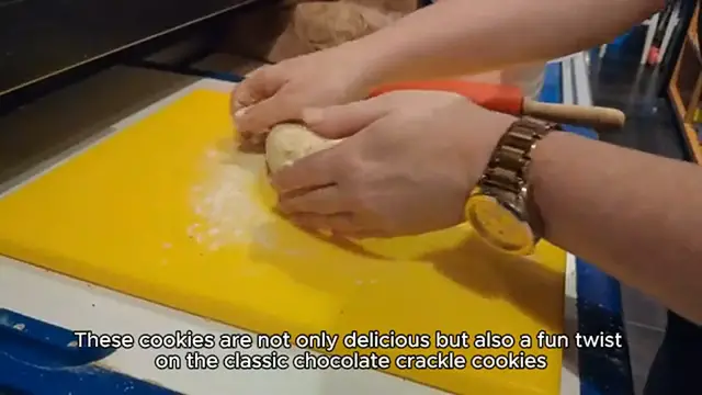 Video thumbnail for Lemon Crackle Cookies