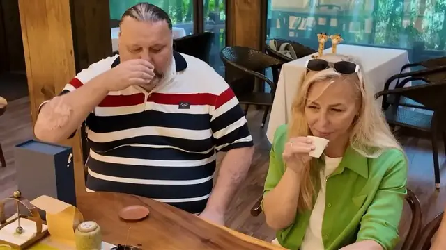 Video thumbnail for China: Tea culture serves up new gateway for foreign visitors to sample taste of China.