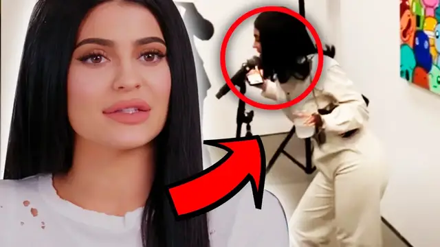 'Video thumbnail for 7 Strangest Kardashian Jenner Talents On Planet Earth'