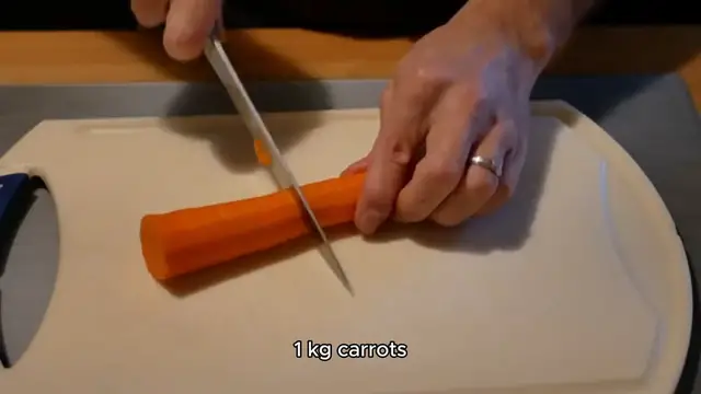 'Video thumbnail for carrot recipe'