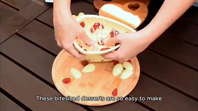 Video thumbnail for Cherry Pie Bites