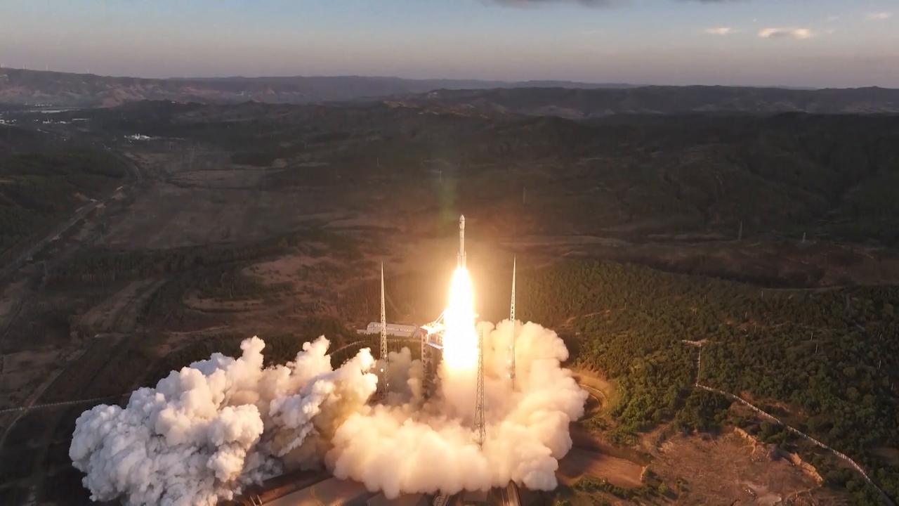 Video thumbnail for China: China launches new satellite group for commercial constellation.