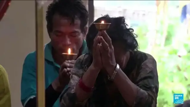 Video thumbnail for Nepal holds a day of mourning as rescuers continue search for flood missing