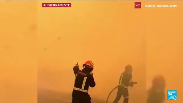 Video thumbnail for Apocalyptic scenes as firefighters battle raging blaze in Spain