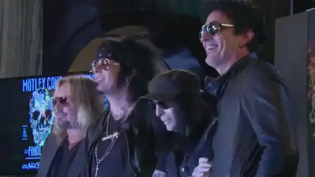 Video thumbnail for UNCAPTIONED: Tommy Lee recalls hitting rock bottom after attempting to inject whiskey into his veins.