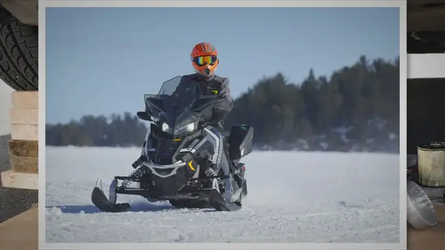 'Video thumbnail for Battle of the Helmets: CKX Mission vs Oxygen - Unveiling the Ultimate Headgear for Your Safety!'
